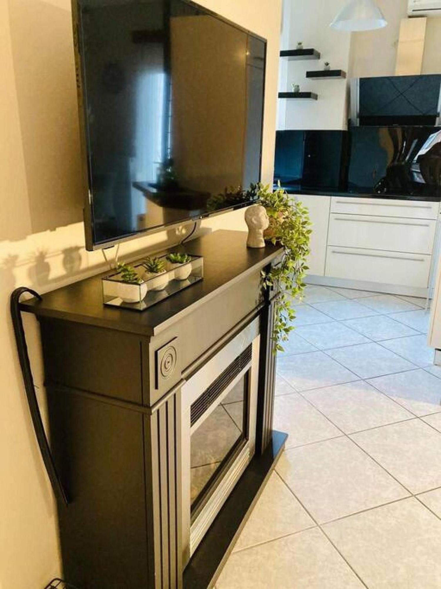 Relaxing 2 Bdr Apartment Ioannina Ngoại thất bức ảnh